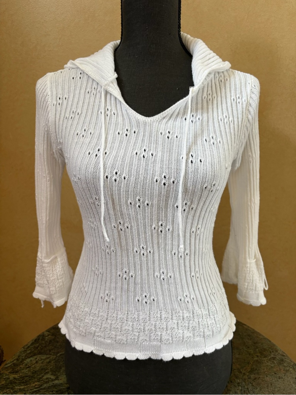 Vintage - Rave Girl - White Hooded Eyelet Knit Top with Drawstring - Picture 3 of 9